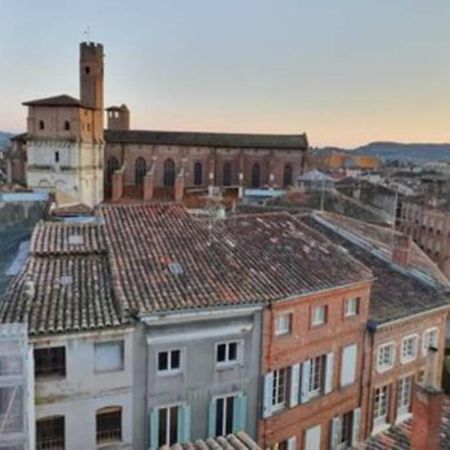 Appartement Exceptionnel 4 Etoiles Hyper Centre Albi 65 M2 Au 4Eme Etage Sans Ascenseur Avec Une Tour Du 12Eme Siecle Екстер'єр фото