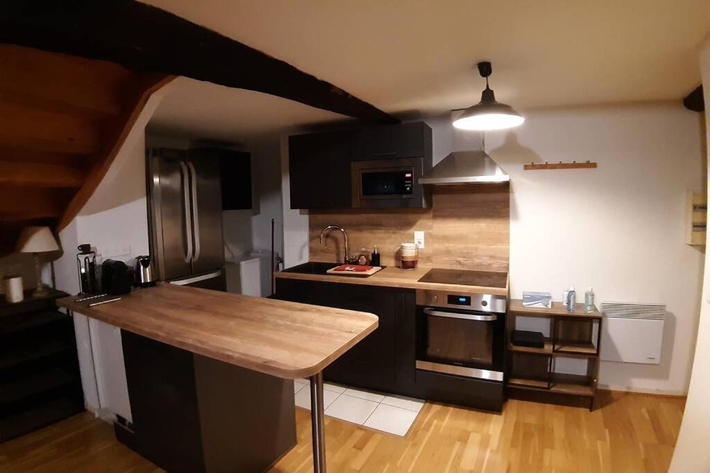 Appartement Exceptionnel 4 Etoiles Hyper Centre Albi 65 M2 Au 4Eme Etage Sans Ascenseur Avec Une Tour Du 12Eme Siecle Екстер'єр фото