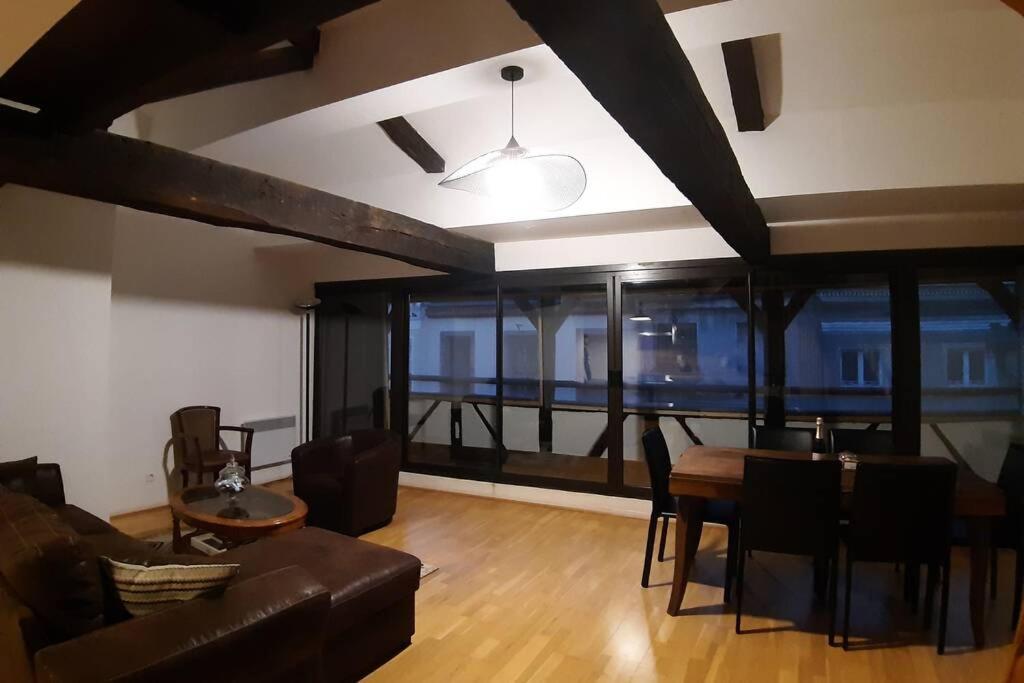 Appartement Exceptionnel 4 Etoiles Hyper Centre Albi 65 M2 Au 4Eme Etage Sans Ascenseur Avec Une Tour Du 12Eme Siecle Екстер'єр фото